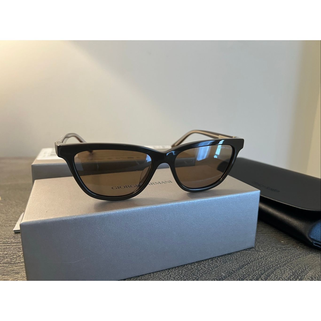 Giorgio Armani Ar8221f Sunglasses New With Box